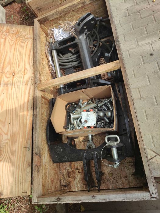 Przedni TUZ NH T4 T5  CASE Farmall U  Steyr Multi