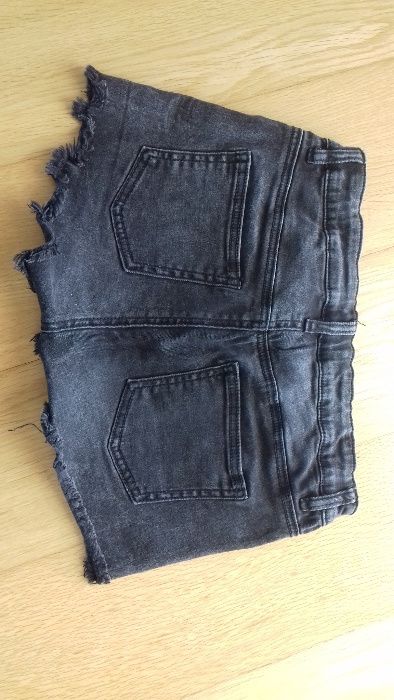 Calções H&M como novos
