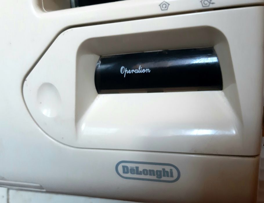 Віконний кондиціонер DeLonghi