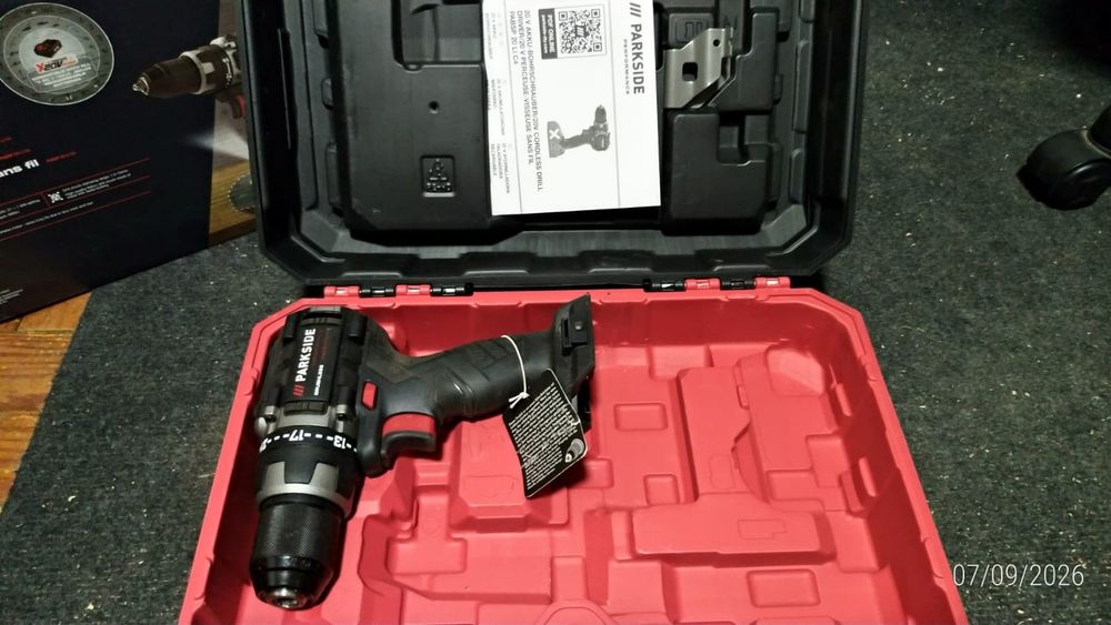 Furadora/Aparafusadora Parkside Performance 20V Brushless + Bateria 2Ah + Carregador