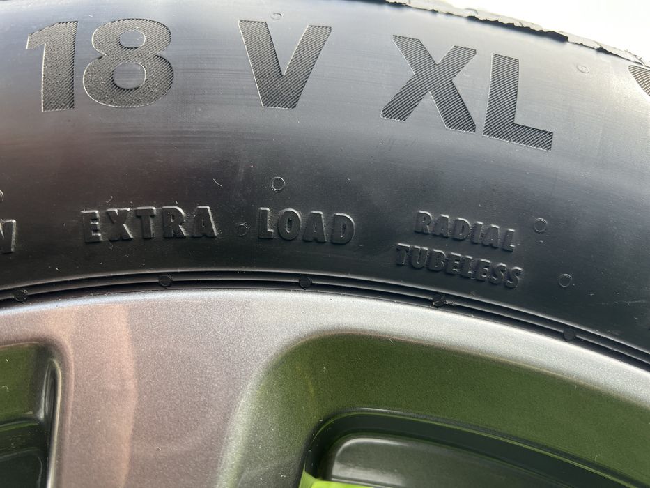 Резина  continental 225/60 R18 V XL с литым диском 7.5Jx18 ET 50