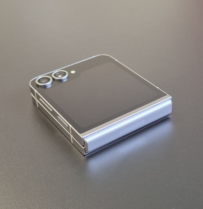 Samsung Galaxy Z Flip6