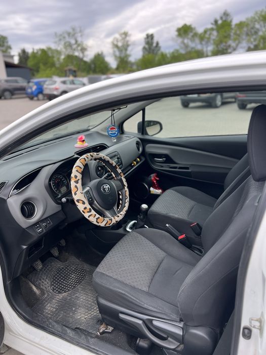 Toyota Yaris van