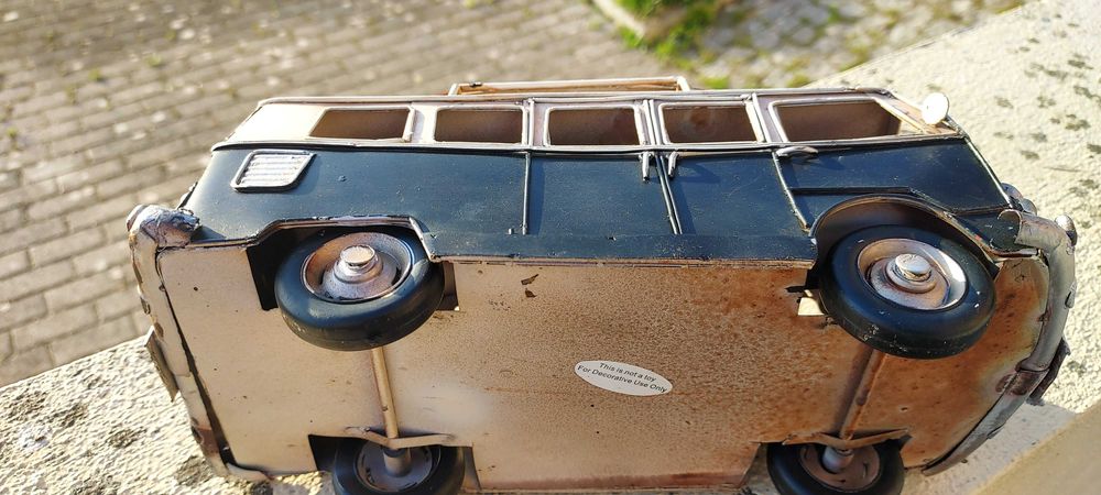 Carrinha em chapa WW decorativa