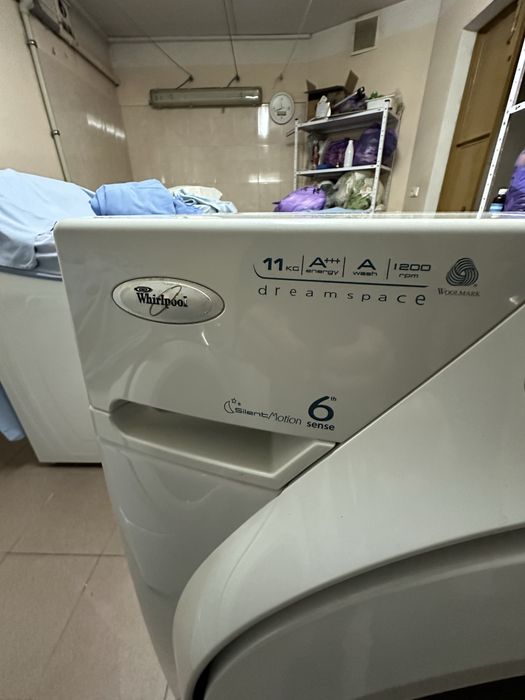 Стиральная машина Whirlpool AWM1111. Проф. 11 кг