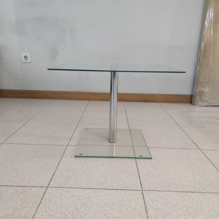 Mesas de apoia em vidro