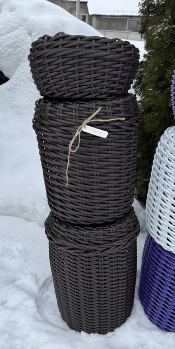 Кашпо зі штучного ротангу