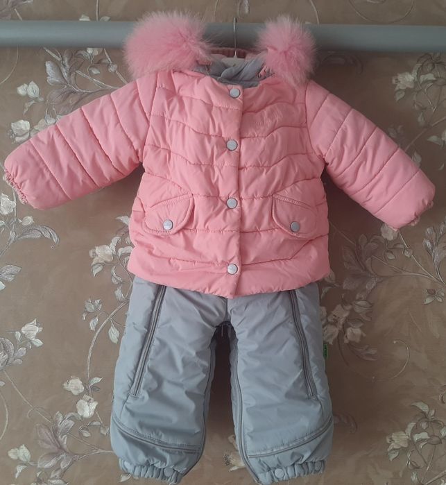 Продам дитячий зимовий комбінезон.