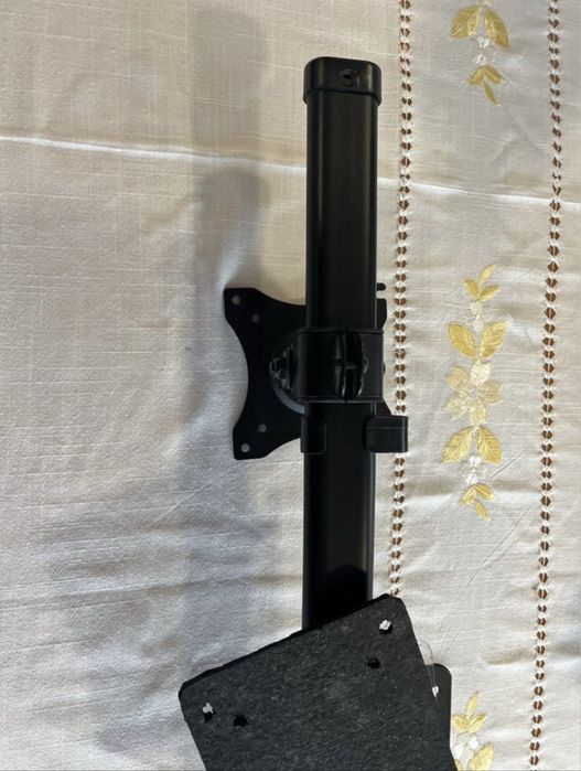 Suporte de monitores com fixaçao na parede