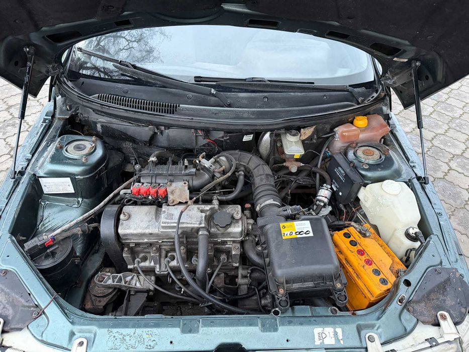 Продам Ваз 21112 2008 год 1.6 8кл газ-4пок.