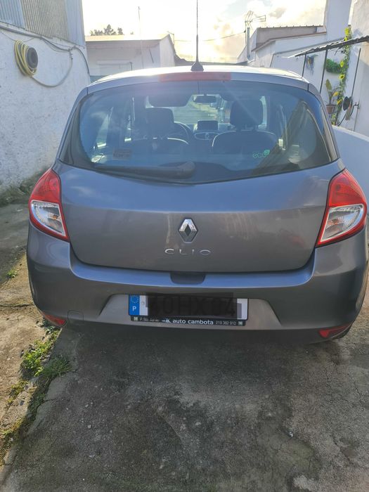 Renaul Clio a GPL/Gasolina