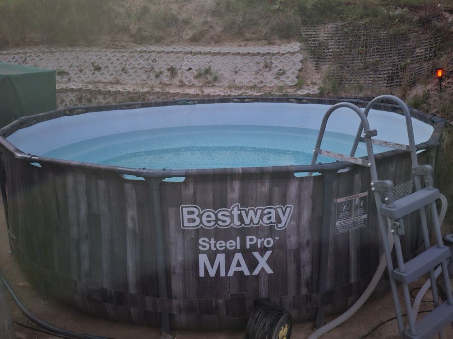 Basen stelażowy duży/ wysoki