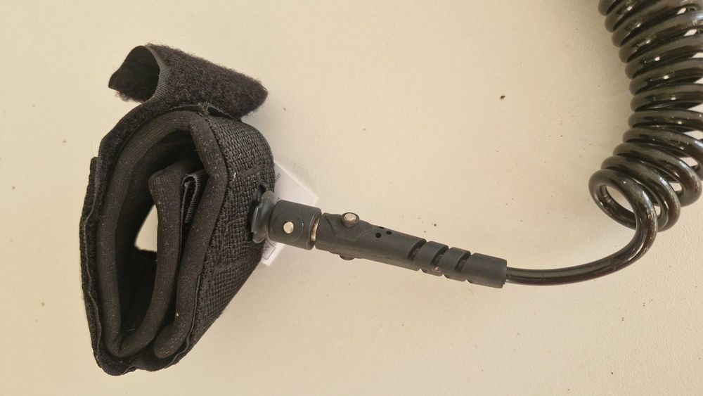 Leash da Mistral, novo