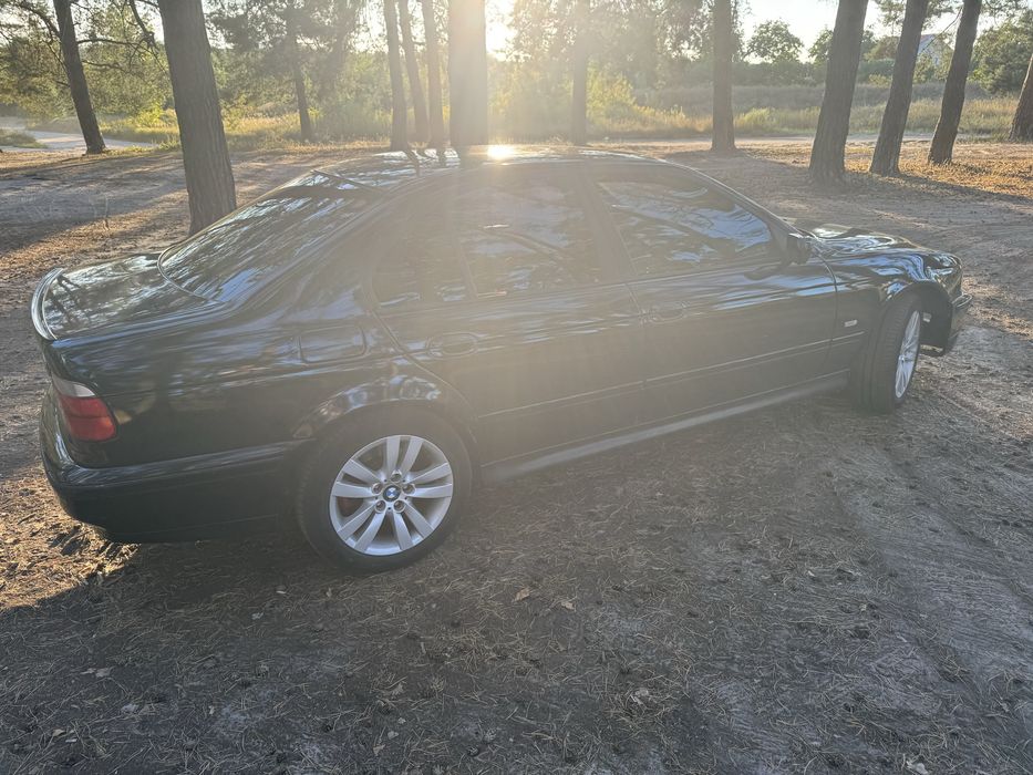 Продам Бмв е39 528i