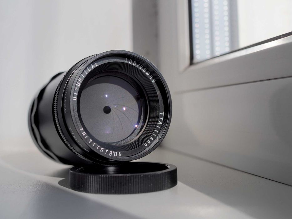 Об'єктив TTArtisan 100mm f/2.8 — легендарне «мильне» боке Soap Bubble