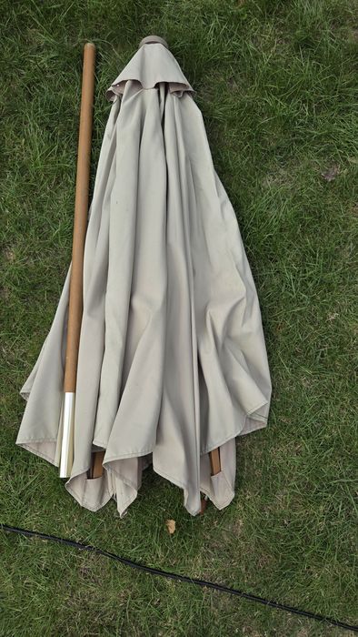 Parasol ogrodowy BLOOMA Capri 248 cm + solidna kamienna podstawa
