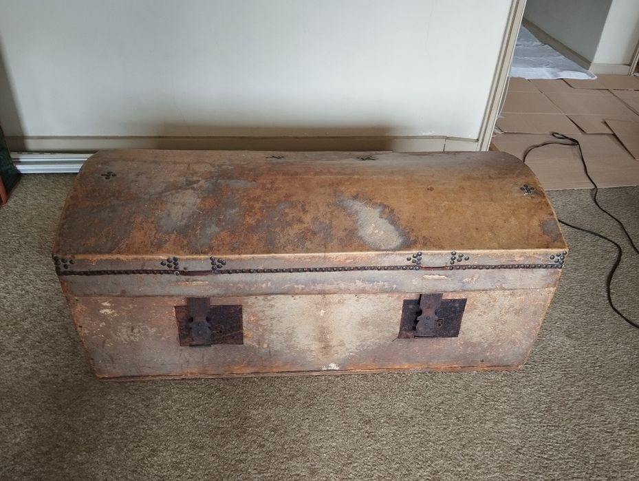 Baú muito antigo