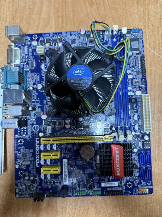 Płyta główna foxcon lga 1155 z procesorem i5 2320.