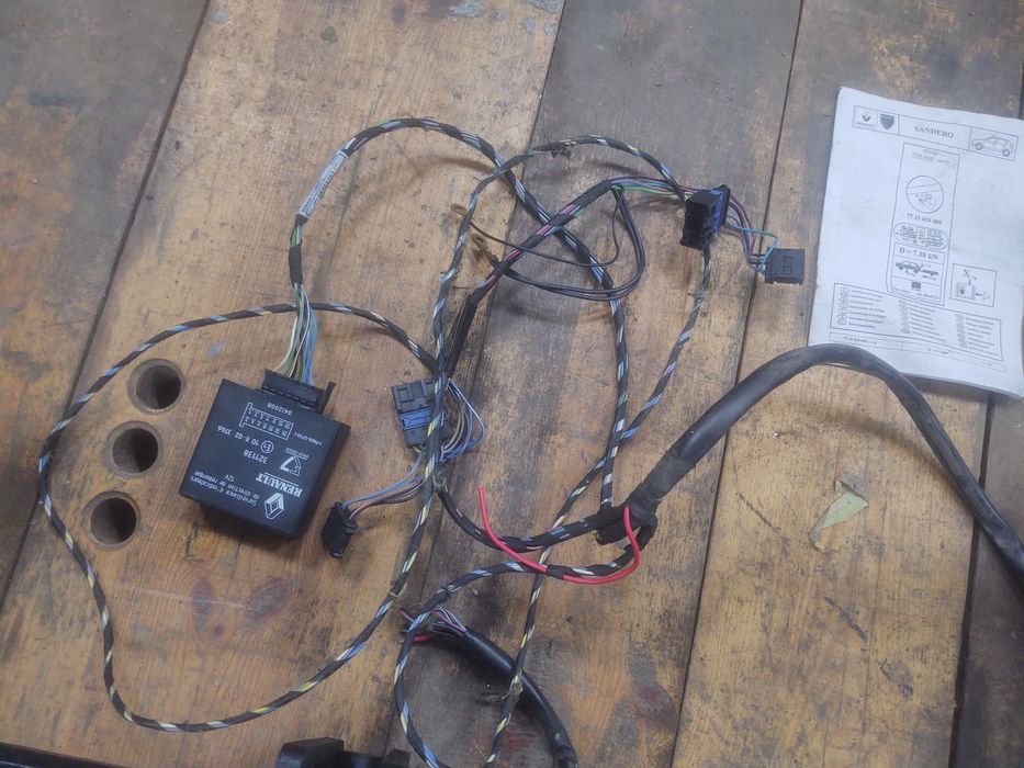 Фаркоп Дачія Сандеро 2007-12 року