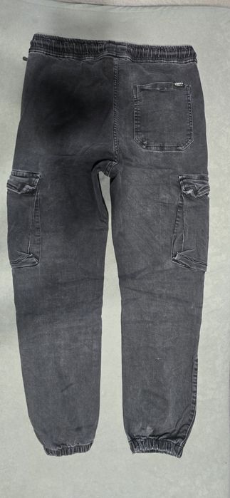 Męskie spodnie jeansowe Cropp 30/32