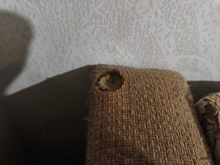 Диван Єврокнижка з подушками