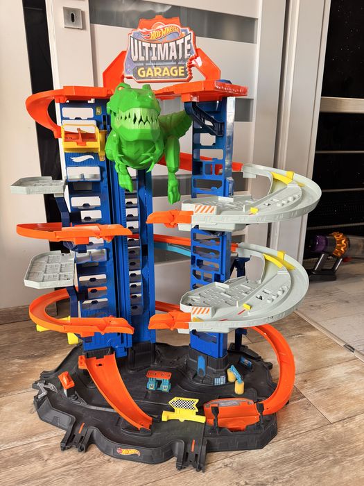Hot Wheels Mega Garaż T-Rexa GJL14 MATTEL