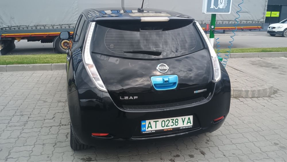 Nissan Leaf з АКБ 42 кВт для TAXI, доставки, особистого користування