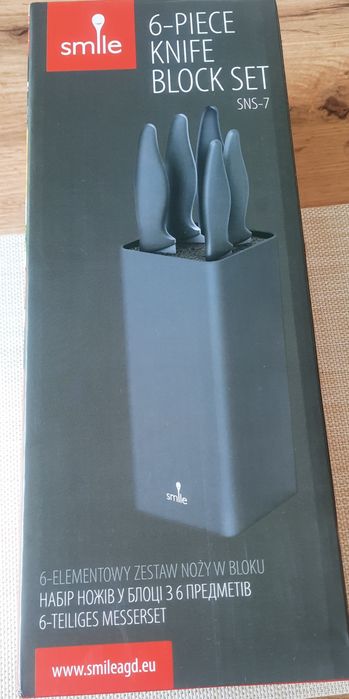 Zestaw noży kuchennych w bloku