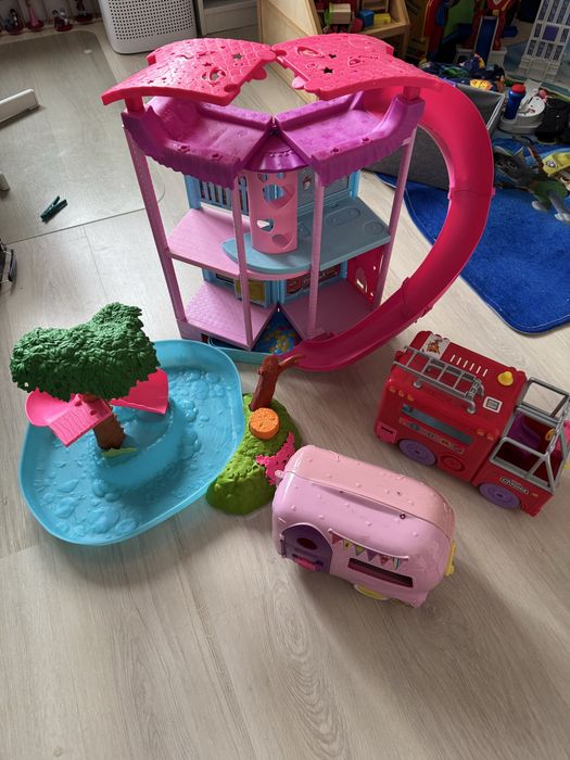Barbie Chelsea domek, kemping, woz strazacki i wodny plac