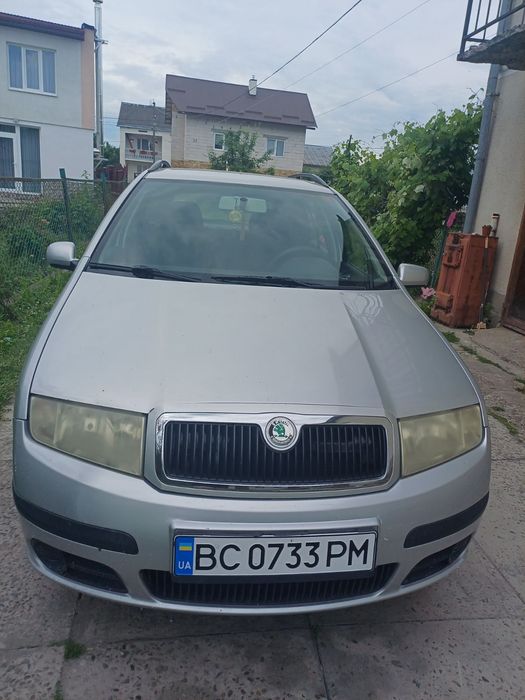 Шкода фабія 1.       1.4 бензин  v16.  Автомат