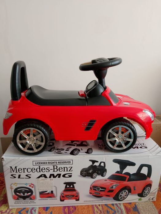 Машинка толокар Mercedes AMG