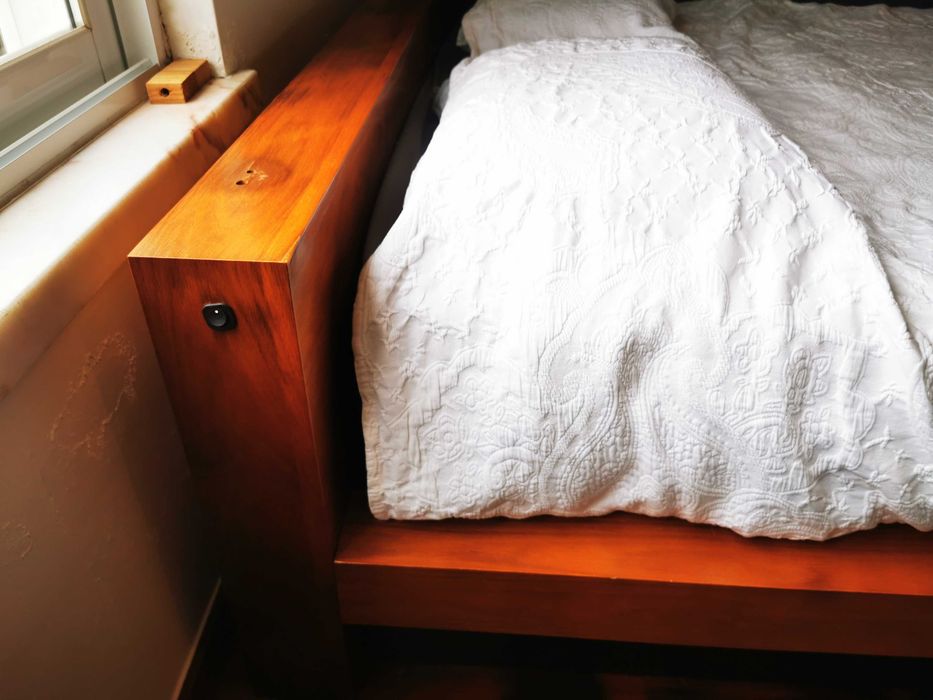 Mobília de quarto em carvalho em óptimo estado