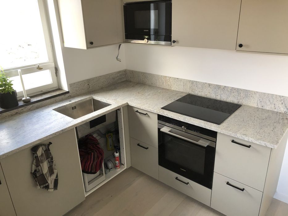 Blaty granit , konglomerat , marmur