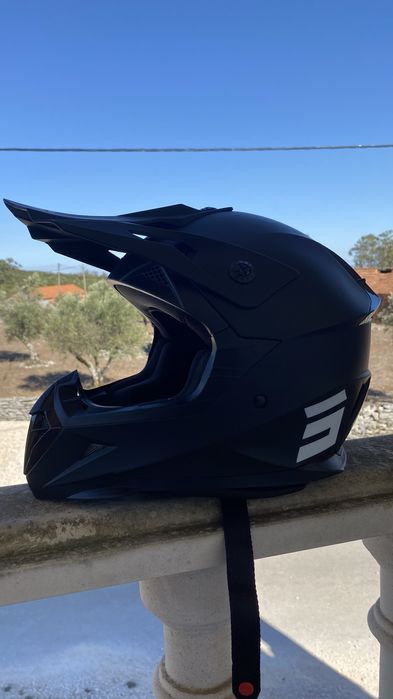 Capacete aberto shot novo