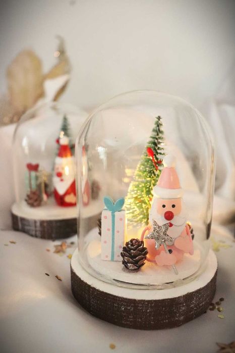 1 Campânula Com Pai Natal e luzes LED