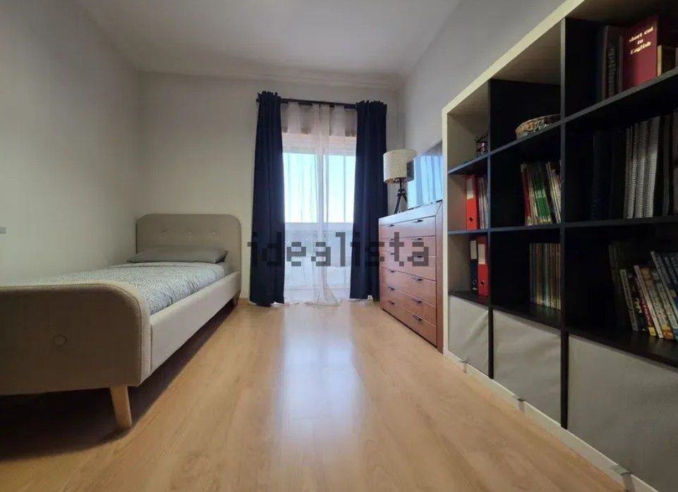 QUARTO av. do Luxamburgo Caneças