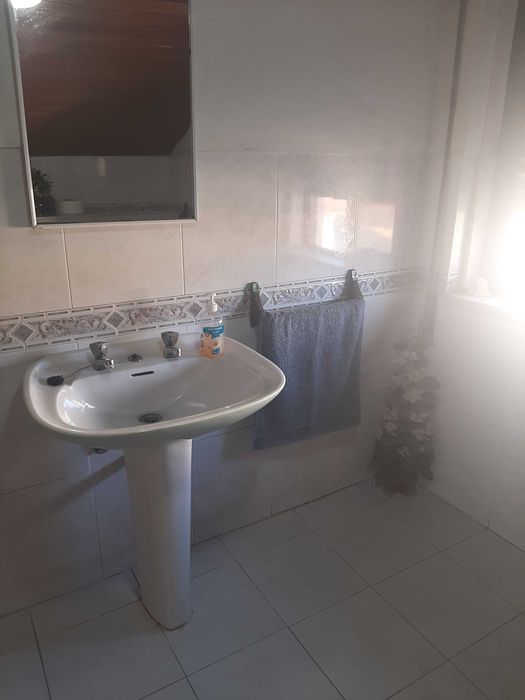 Arrenda-se Quarto em Loures