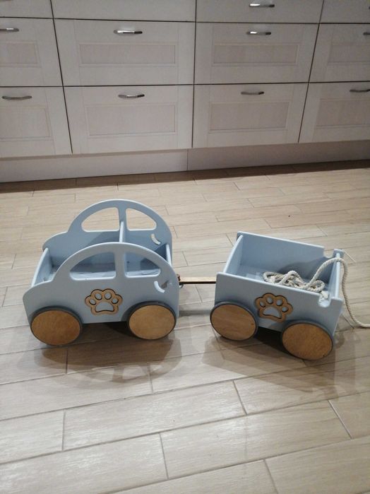 Pchacz auto drewniane i przyczepka
