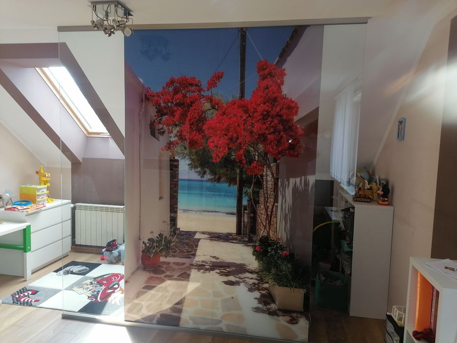 Ścianka szklana z grafiką