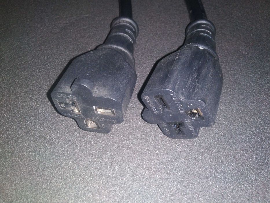 Для зарядок из США - переходник с вилки NEMA на нашу розетку