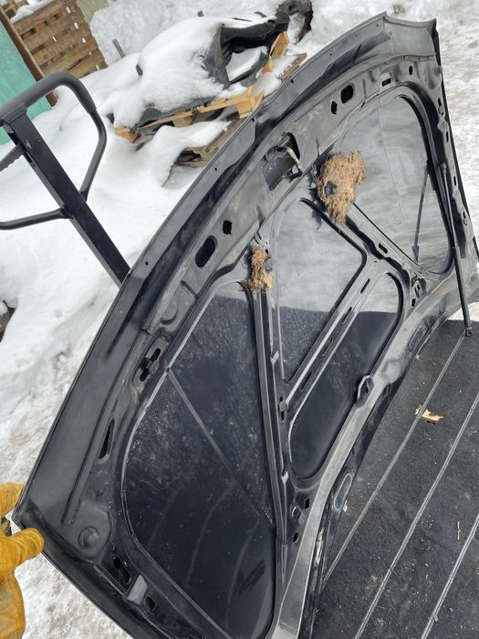 Чорний капот Volkswagen Golf 4Гольф 4 98-05 цілий без ржі