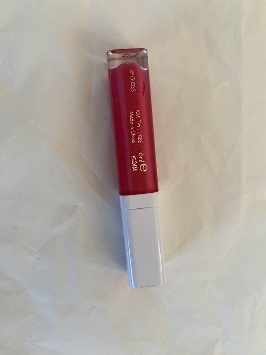 Bluszczyk do ust pomadka ròżowa Ted Baker