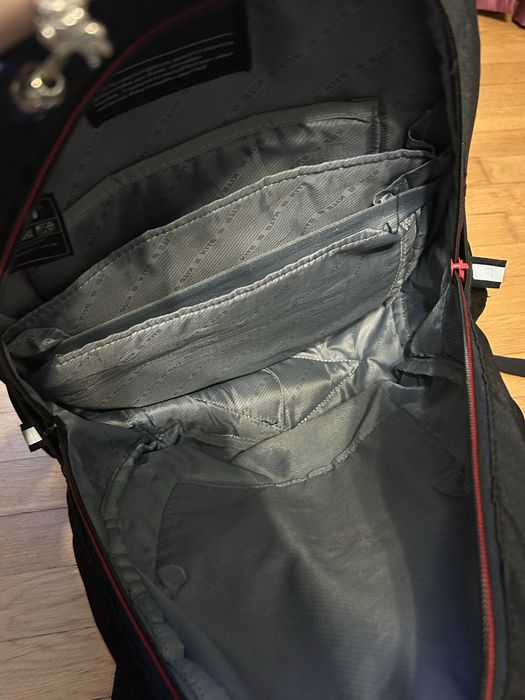 Рюкзак kite шкільний в ідеальному стані.