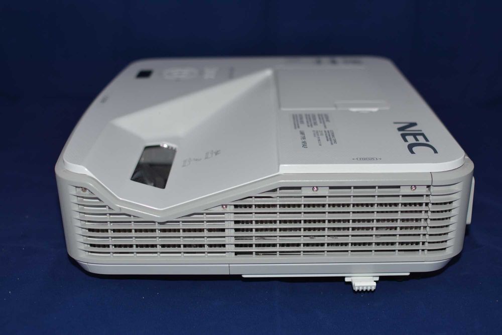Projektor DLP NEC U321H biały