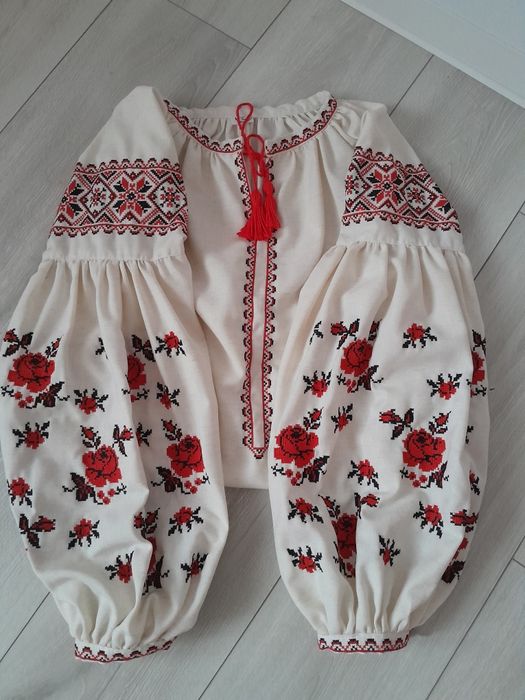 Жіноча вишиванка 48р