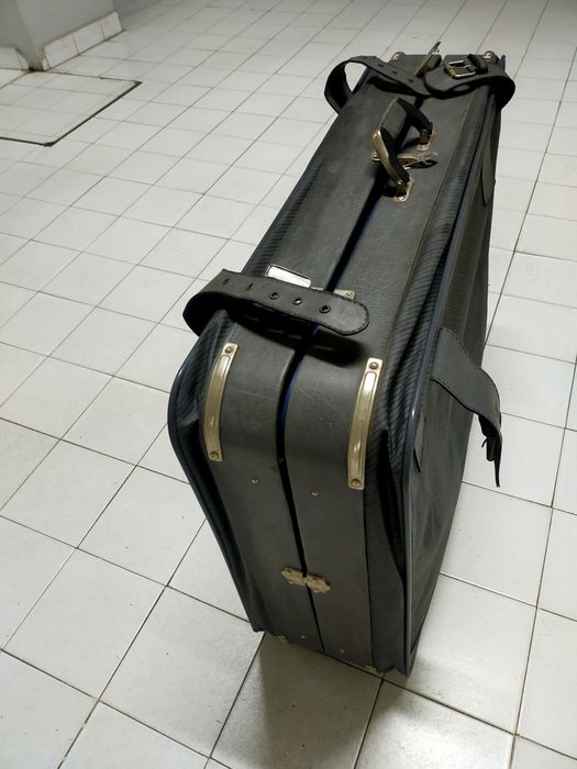 Vendo mala de viagem antiga