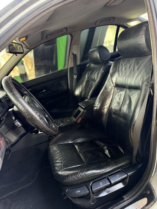 Хорошая BMW E39 Газ-Бензин