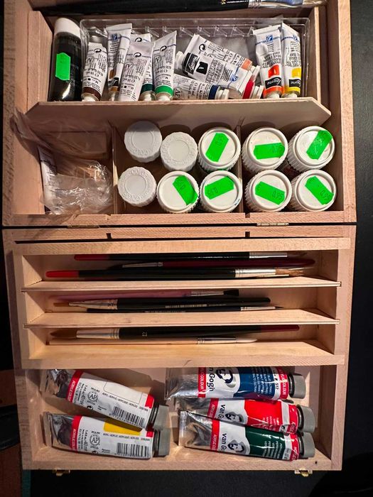 Caixa Kit de Pintura - Com Tintas Acrílicas e Pincéis