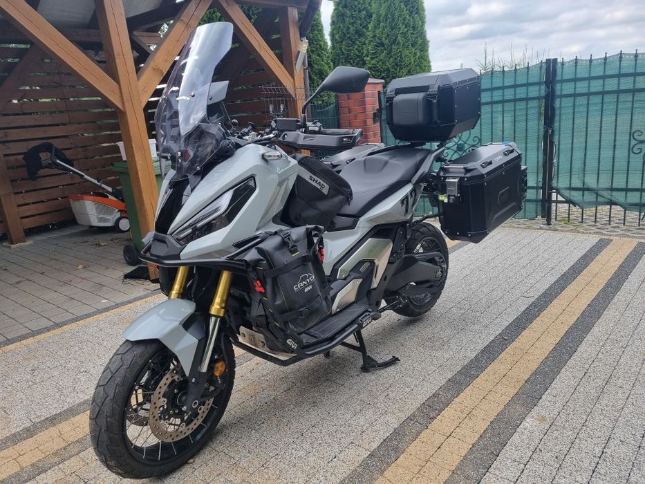 Honda X ADV 750 nowy model mały przebieg