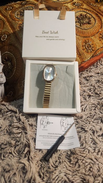 Relogio novo vintage com caixa elegante